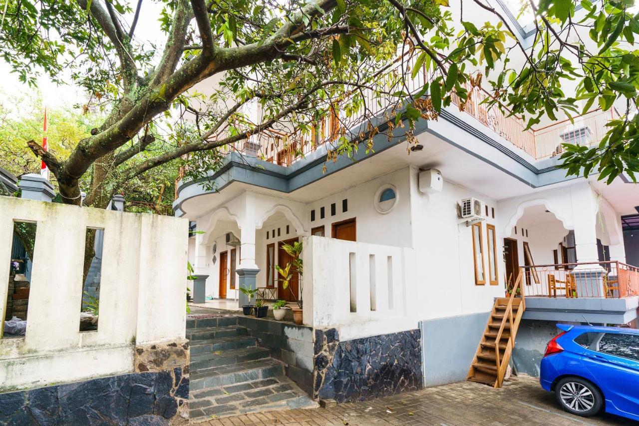 Oyo 91561 Gandhi Hotel Бандунг Екстер'єр фото